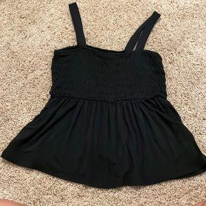 american eagle tank top with flowy look